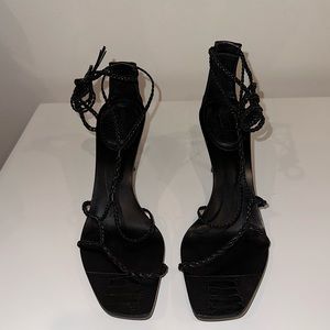 Vintage Gucci tie up heels